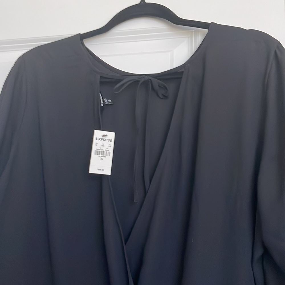 NWT Flowy Express Reversible Top - Picture 2 of 4